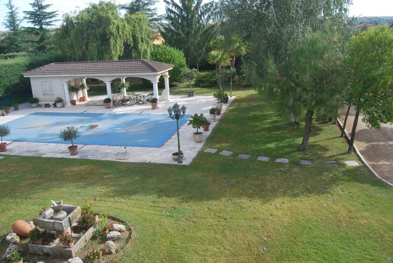 Villa El Campillo Pelabravo Exterior foto